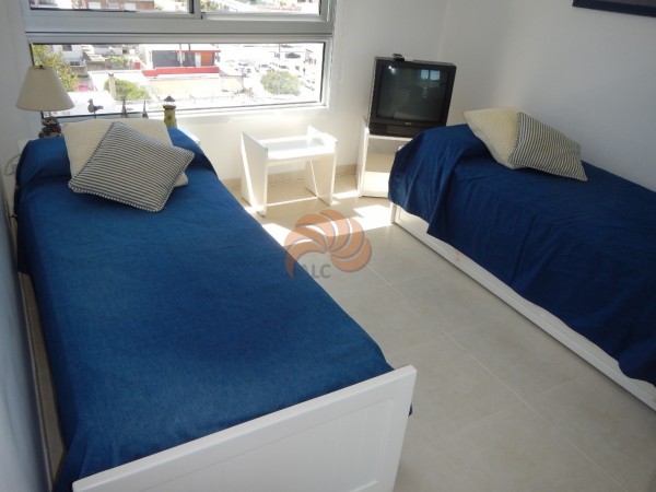 Art Boulevard | PROP1025