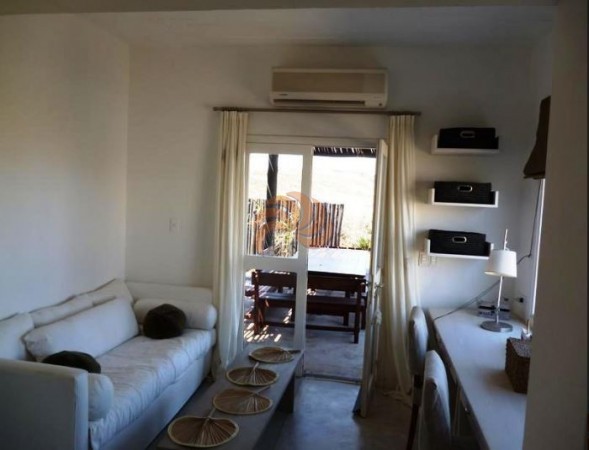 Casa de 5 dormitorios frente al mar con piscina en Punta Ballena