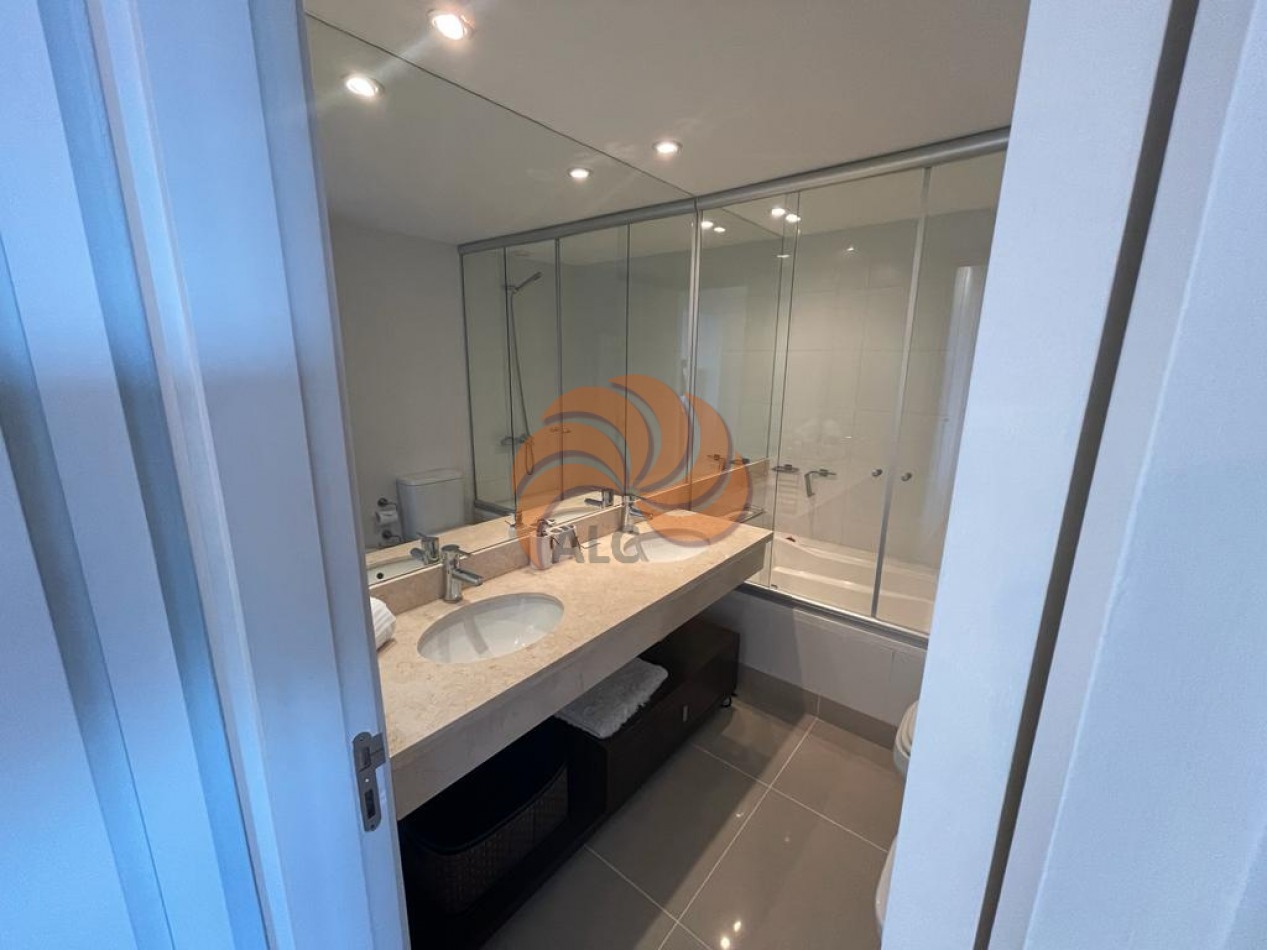 Venta y alquiler Penthouse en Quartier del Mar, Playa Brava. 